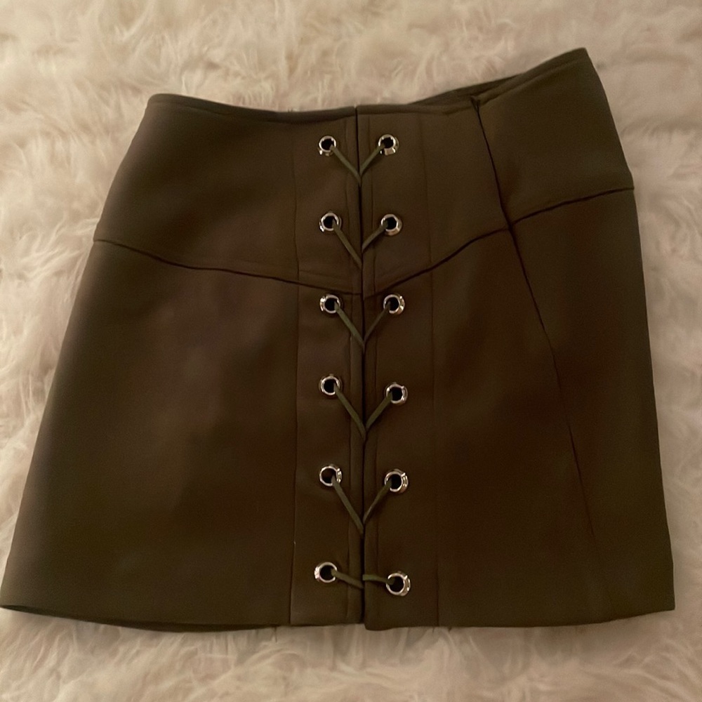 super cute olive green skirt